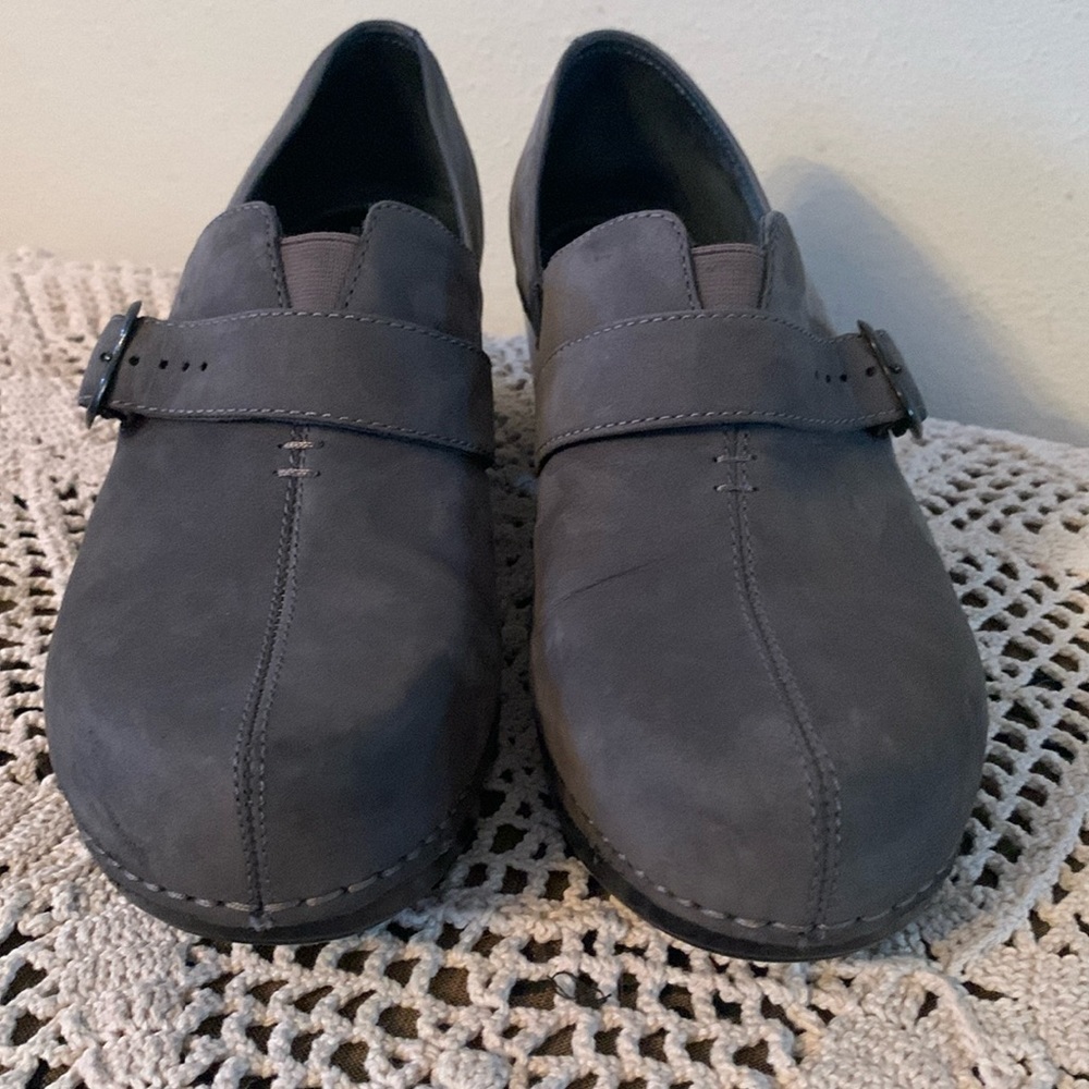 Women's Gray Leather Shoes